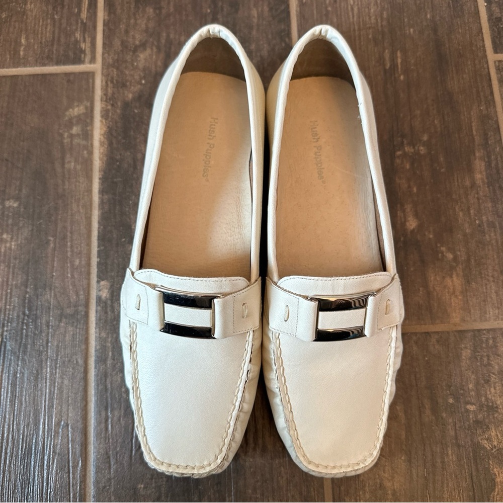 Beige Leather Loafers with Silver Buckle- hush puppies - 8.5 - vintage Y2K - Picture 5 of 7